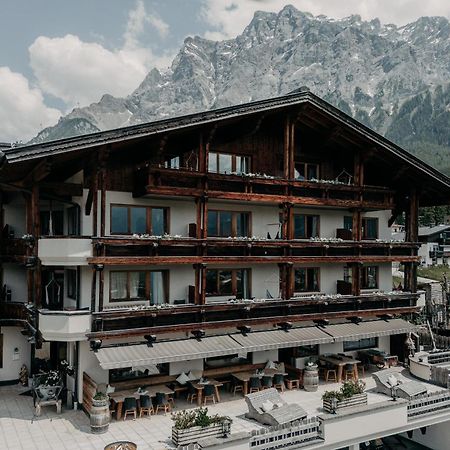 Alpenappartements Cristall Ehrwald Bagian luar foto
