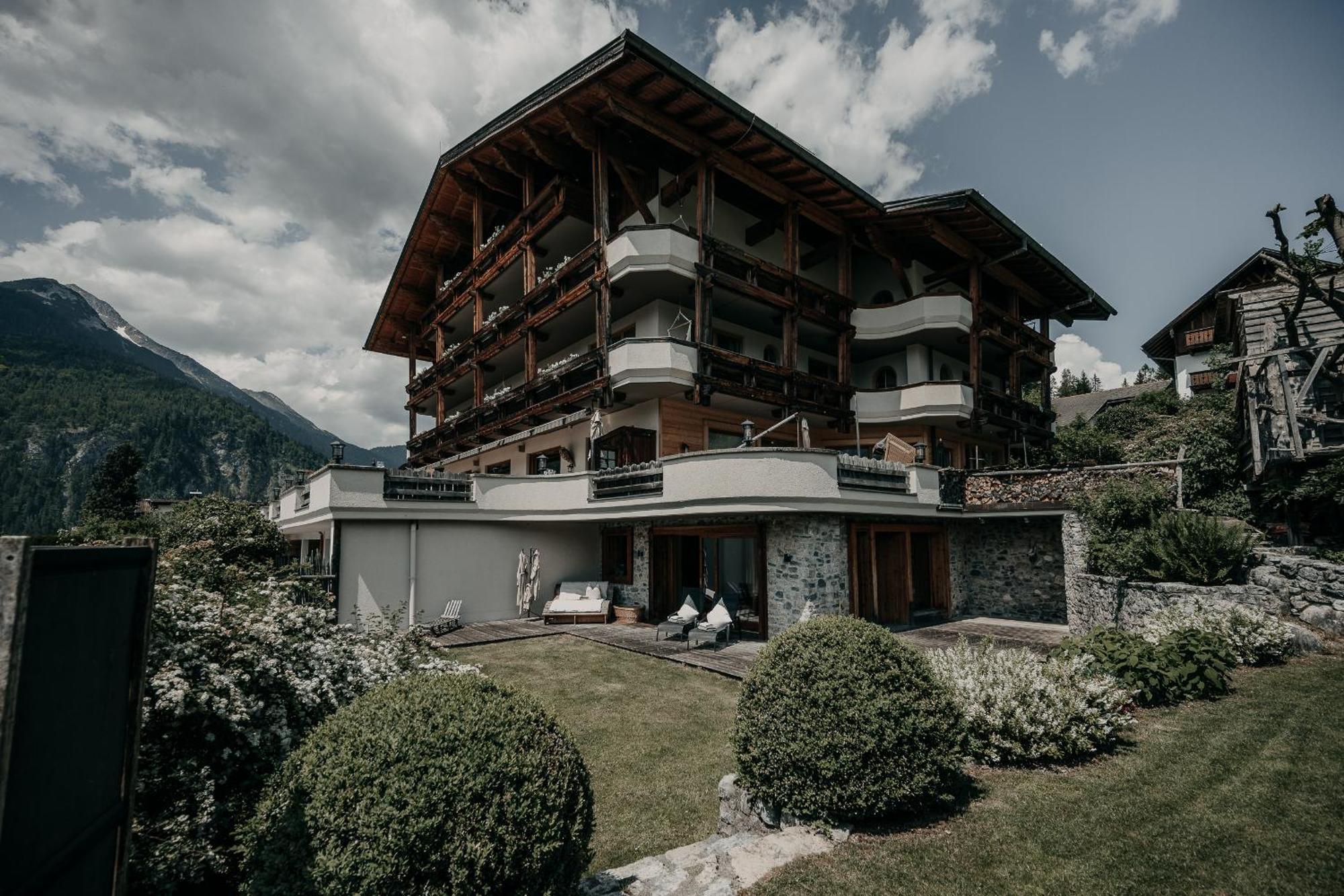 Alpenappartements Cristall Ehrwald Bagian luar foto