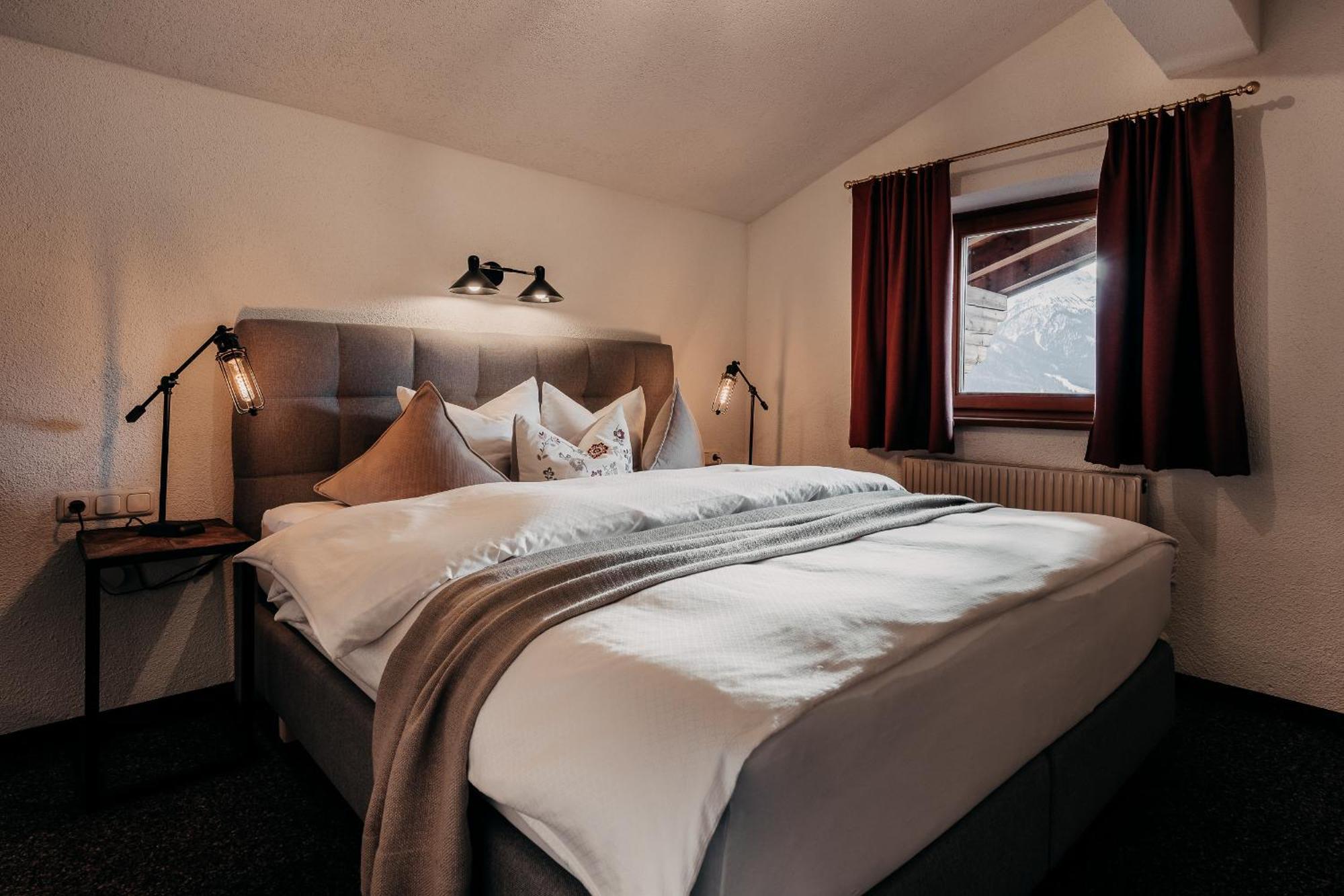 Alpenappartements Cristall Ehrwald Bagian luar foto