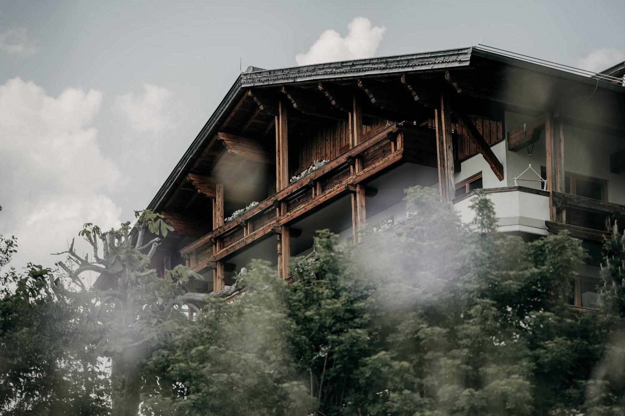 Alpenappartements Cristall Ehrwald Bagian luar foto